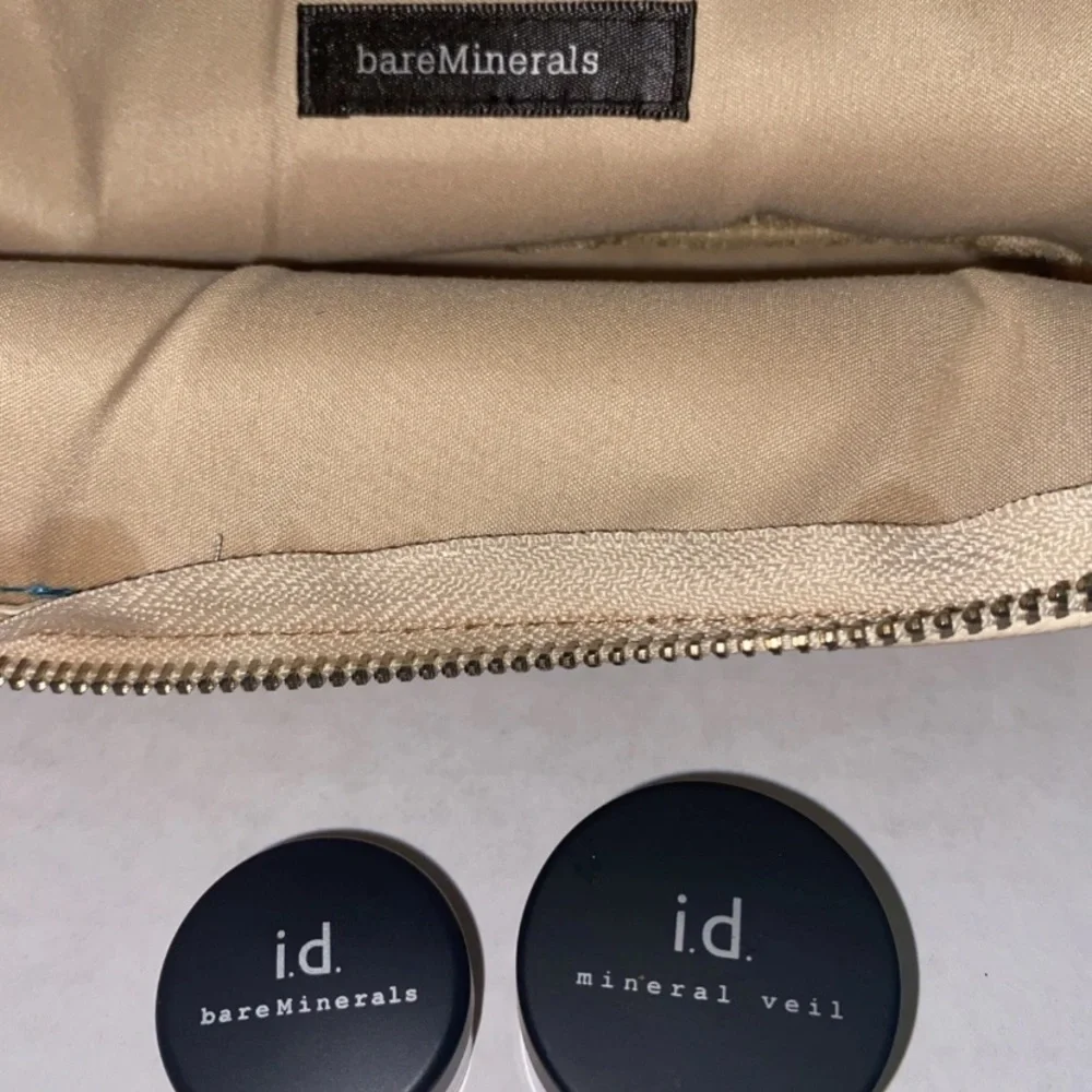 Bareminerals Travel Case Filled w/ Travel Tinted Mineral Veil & Honey Bisque